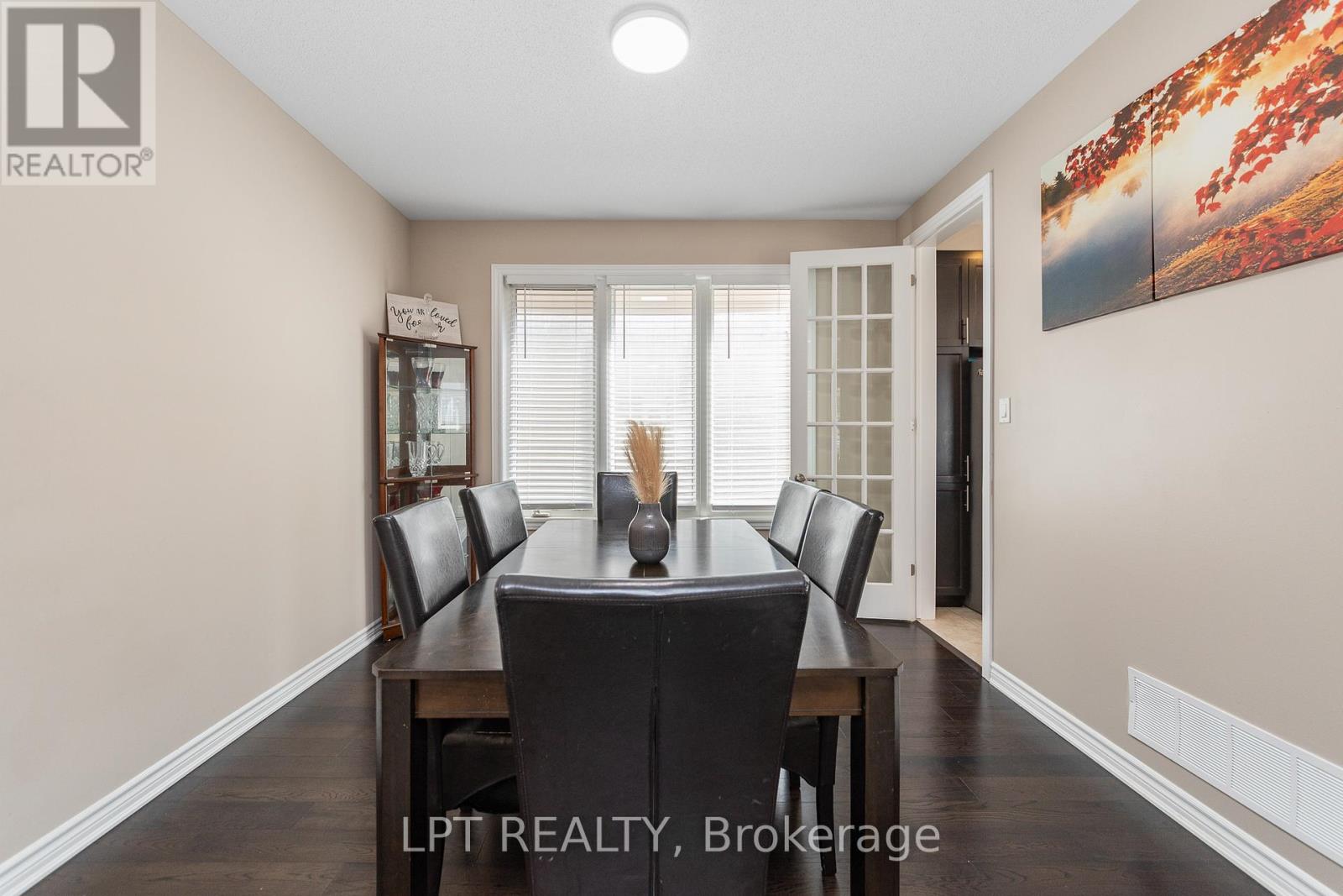 908 PEDIGREE STREET - 5