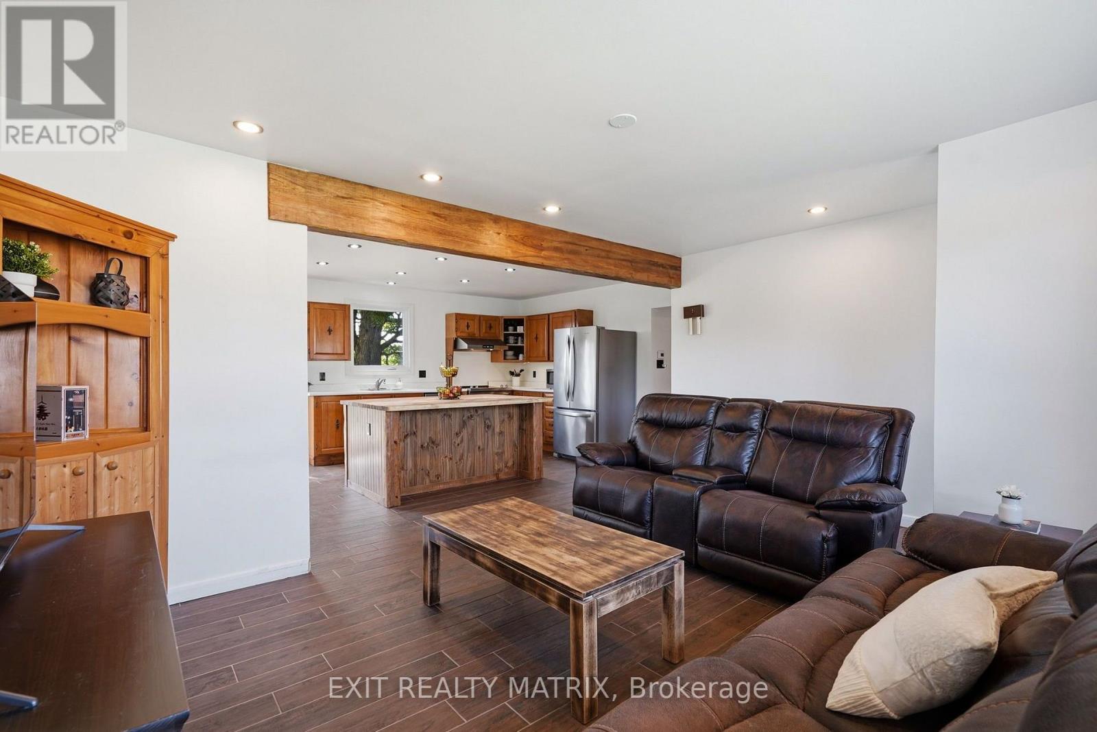 693 CARTIER STREET - Image 14