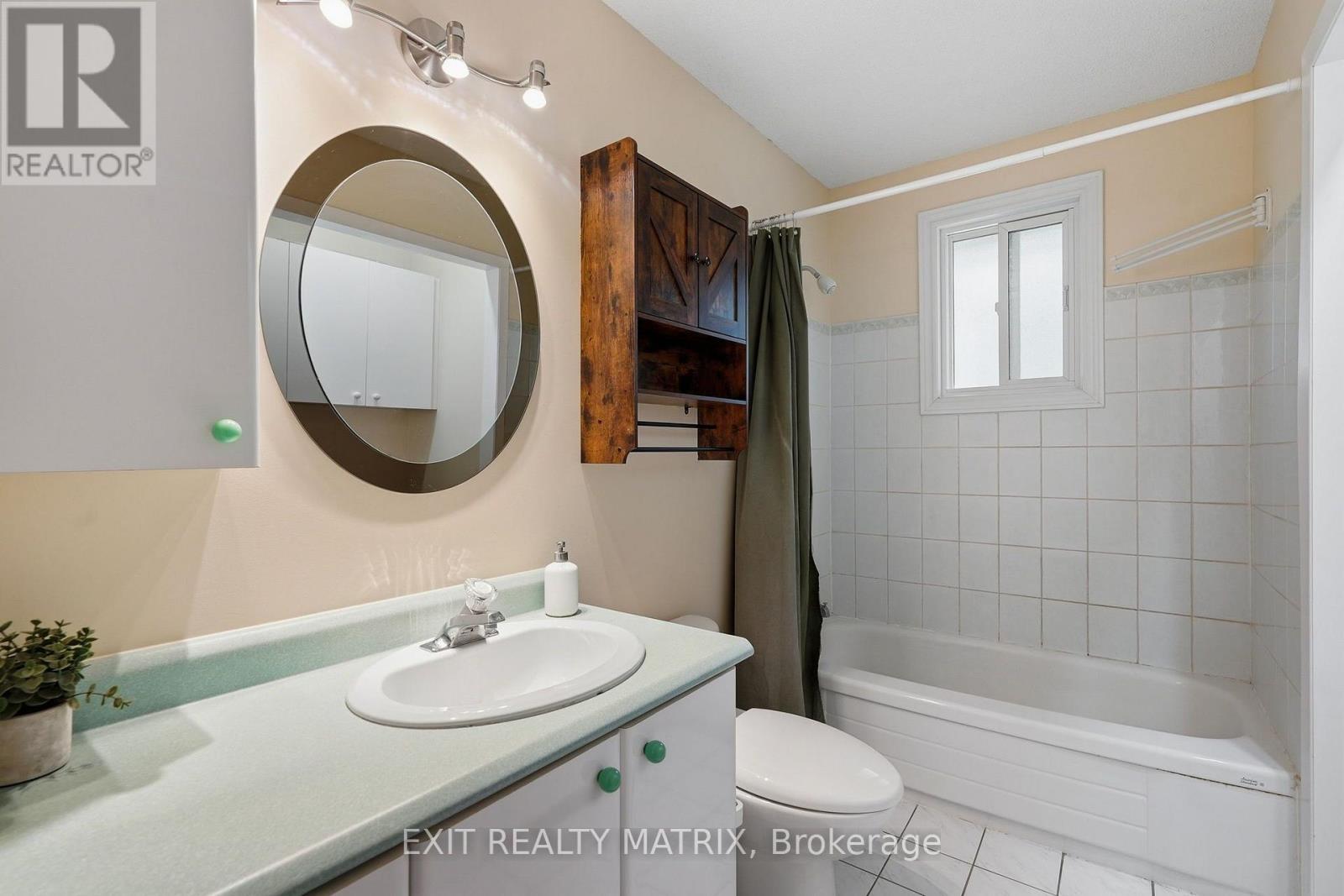 693 CARTIER STREET - Image 19