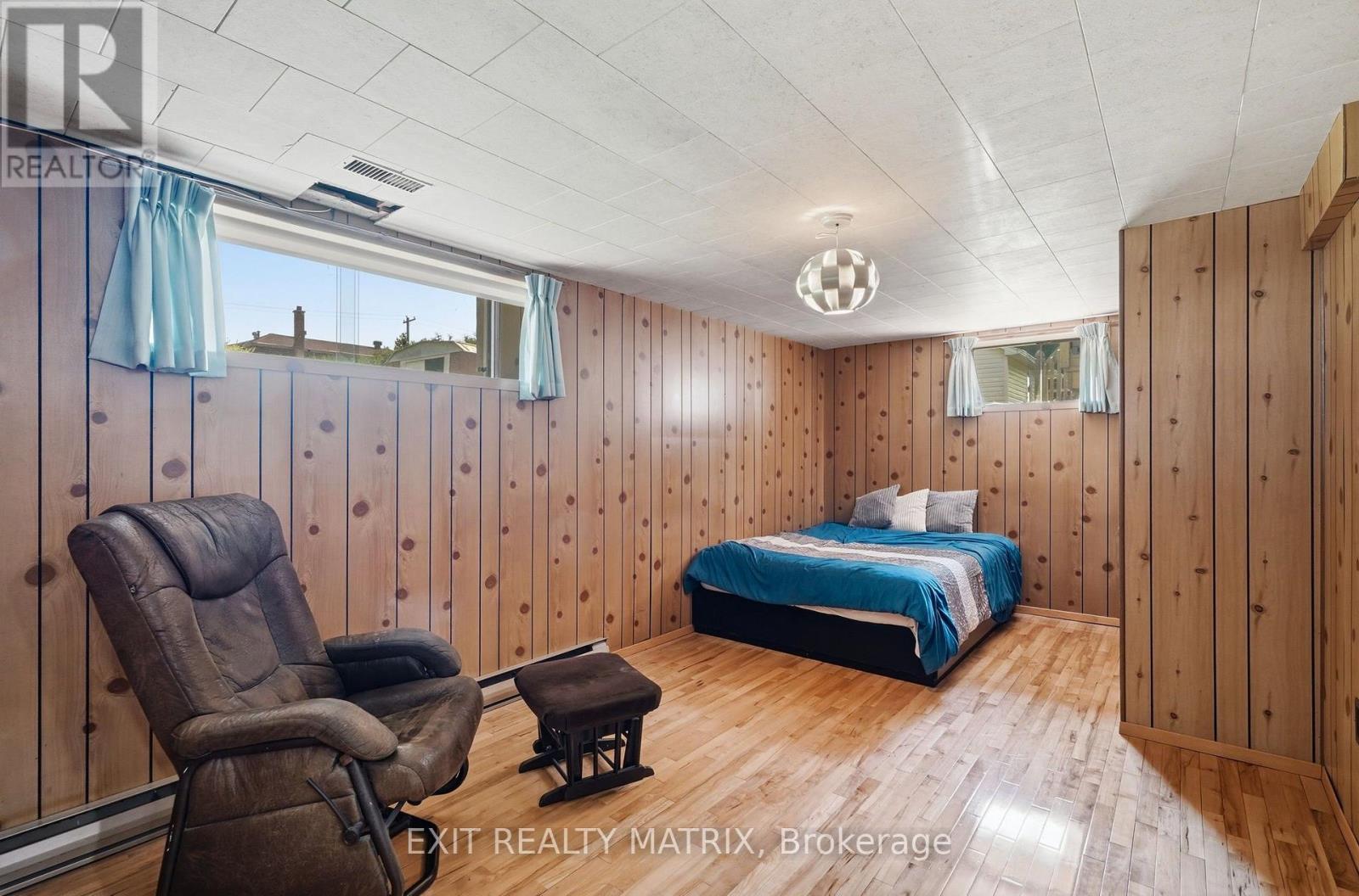 693 CARTIER STREET - Image 22