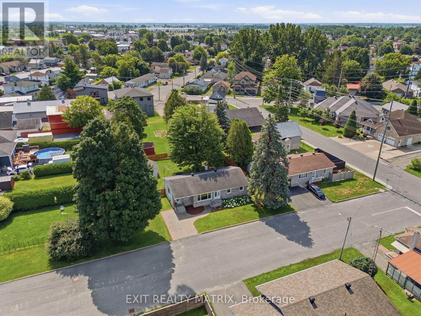 693 CARTIER STREET - Image 35