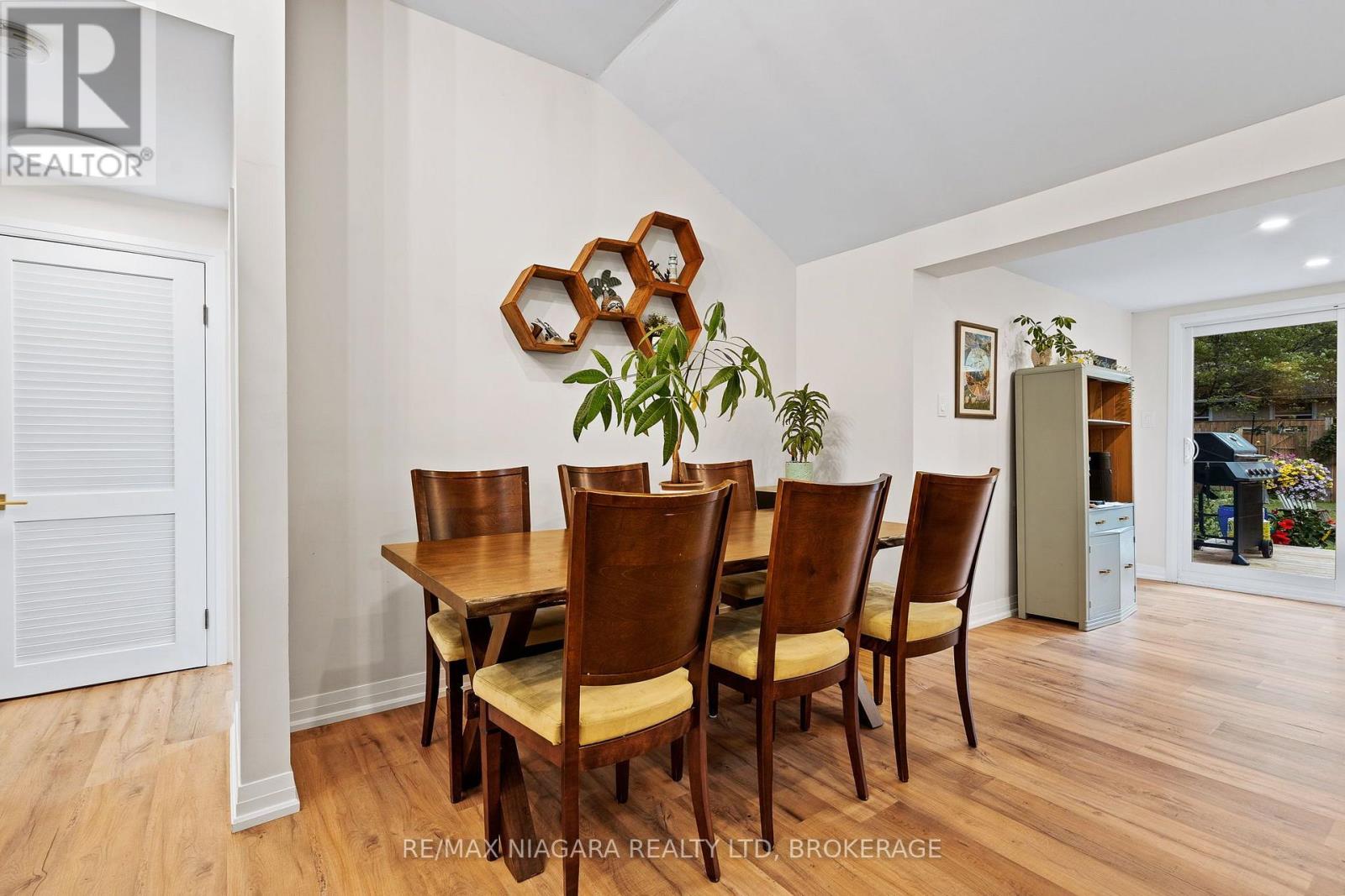 3234 RISELAY AVENUE - 10