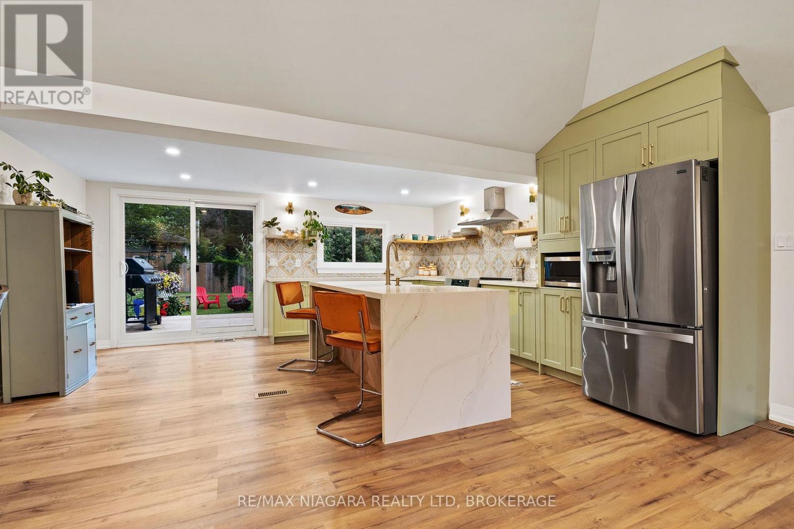 3234 RISELAY AVENUE - 11