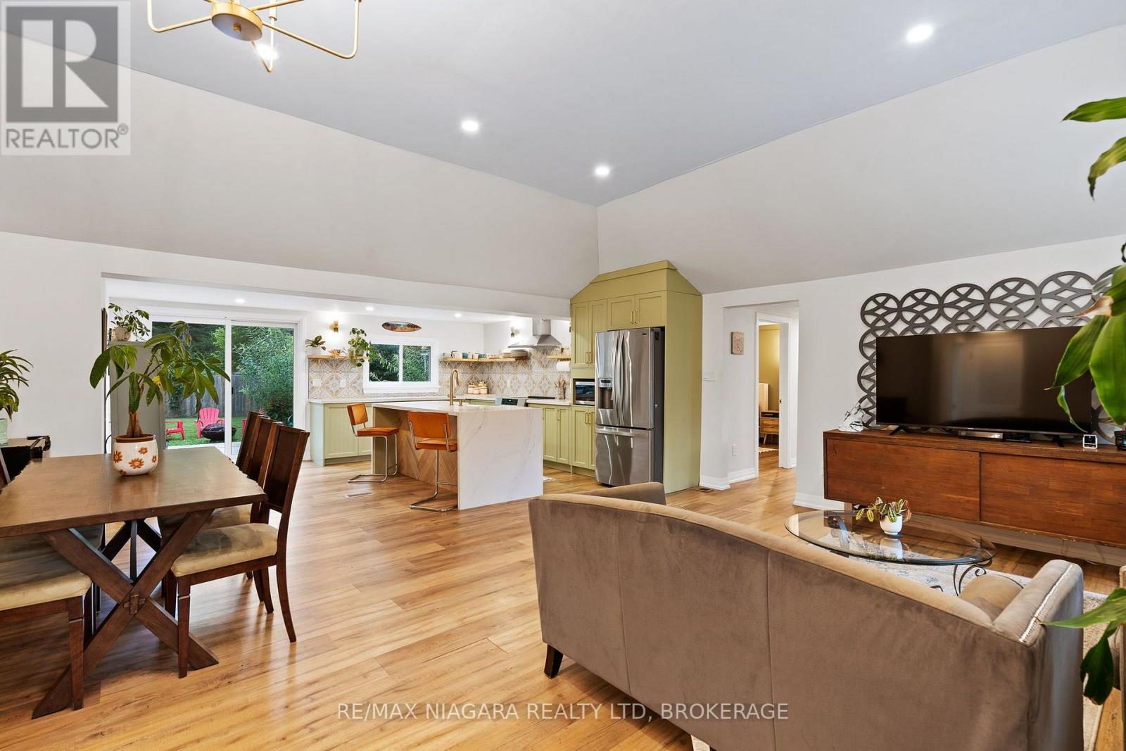 3234 RISELAY AVENUE - 6