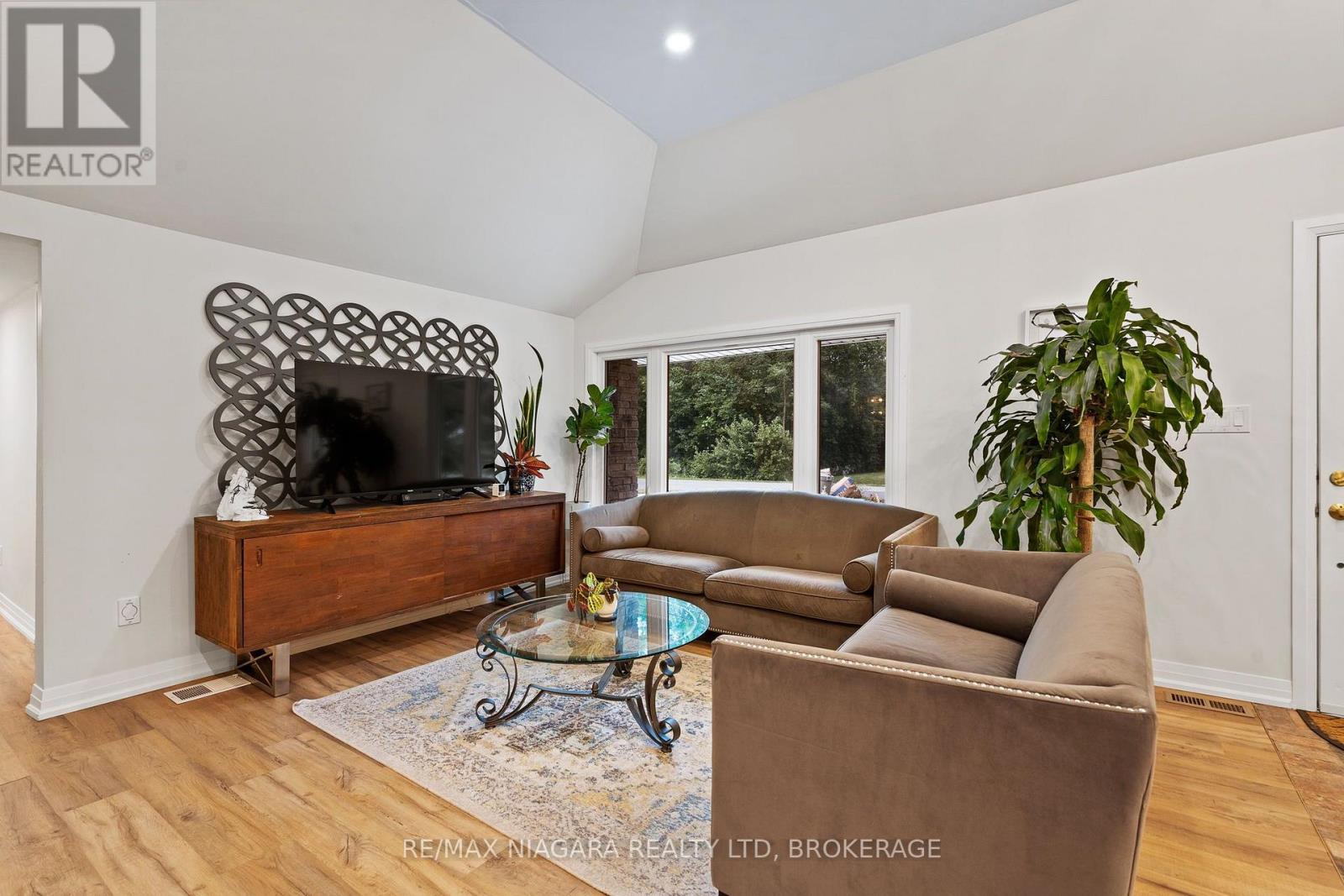 3234 RISELAY AVENUE - 7
