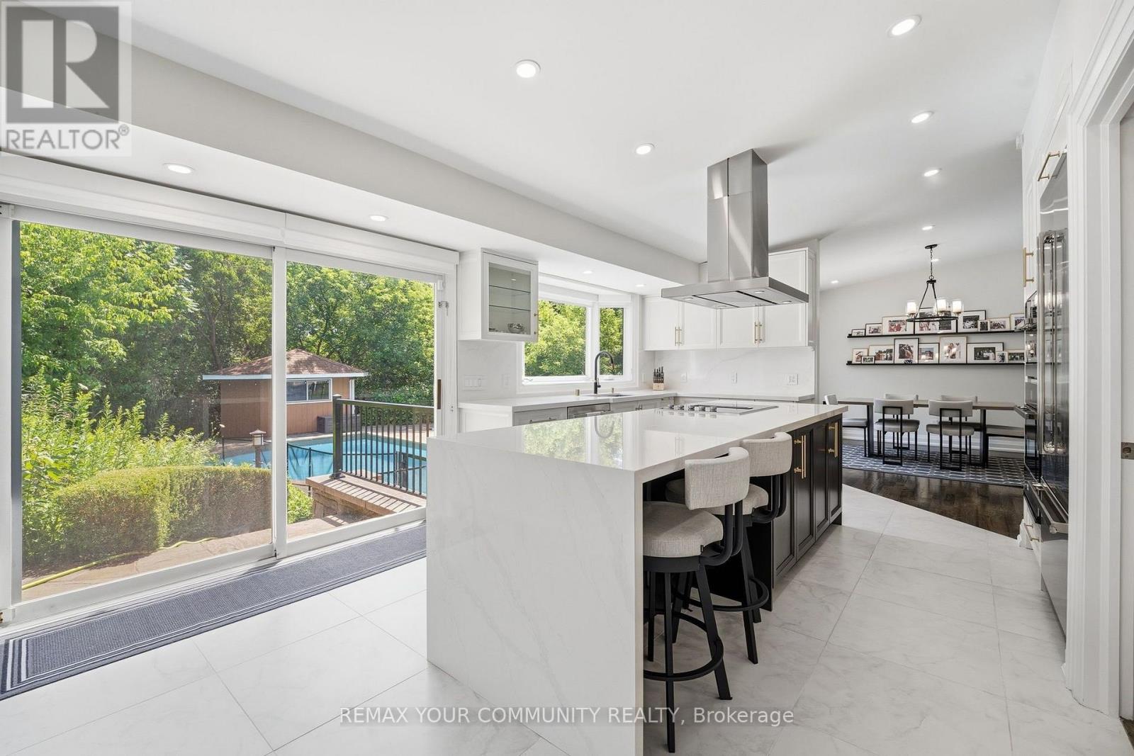 35 IDLESWIFT DRIVE - 19