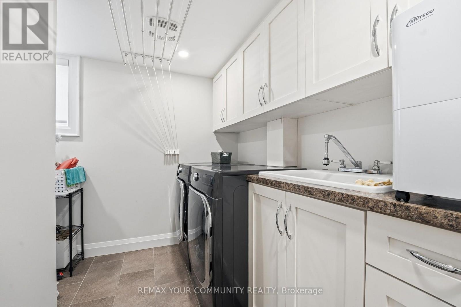 35 IDLESWIFT DRIVE - 34
