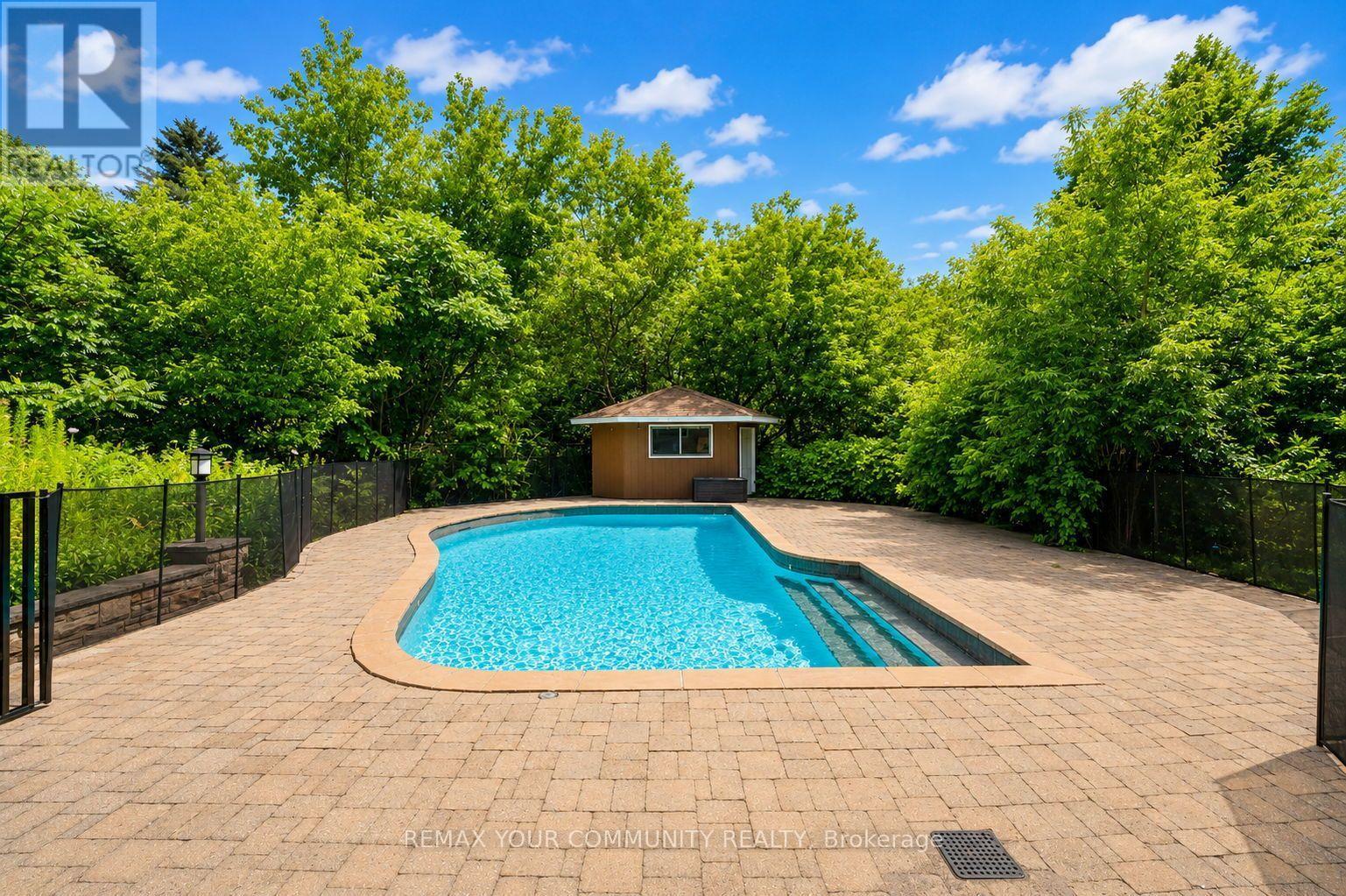 35 IDLESWIFT DRIVE - 39