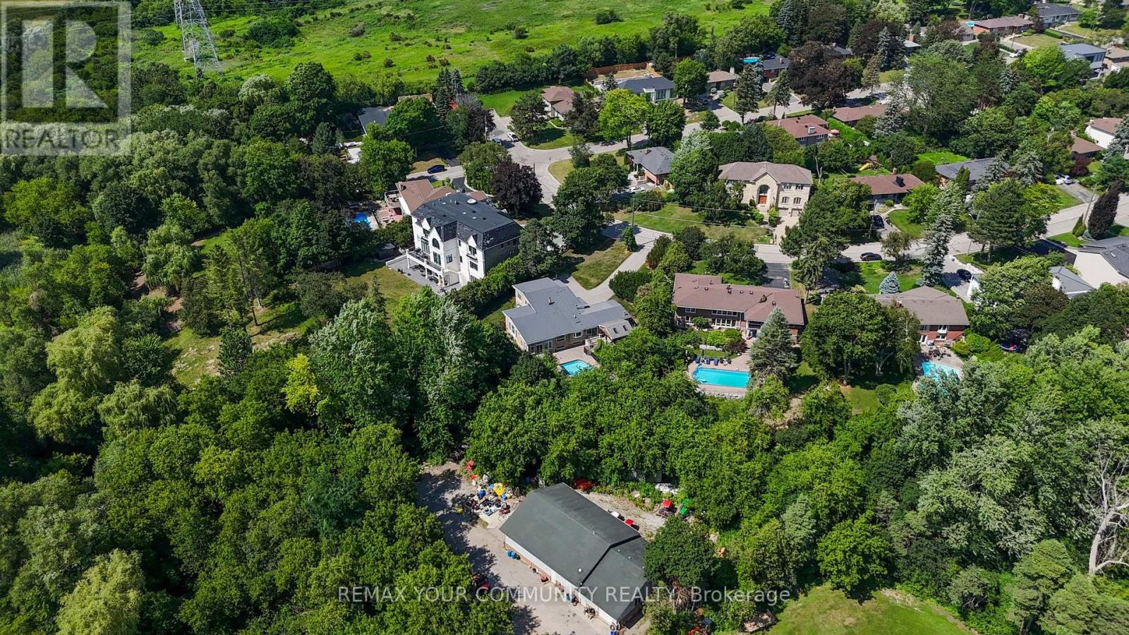 35 IDLESWIFT DRIVE - 43