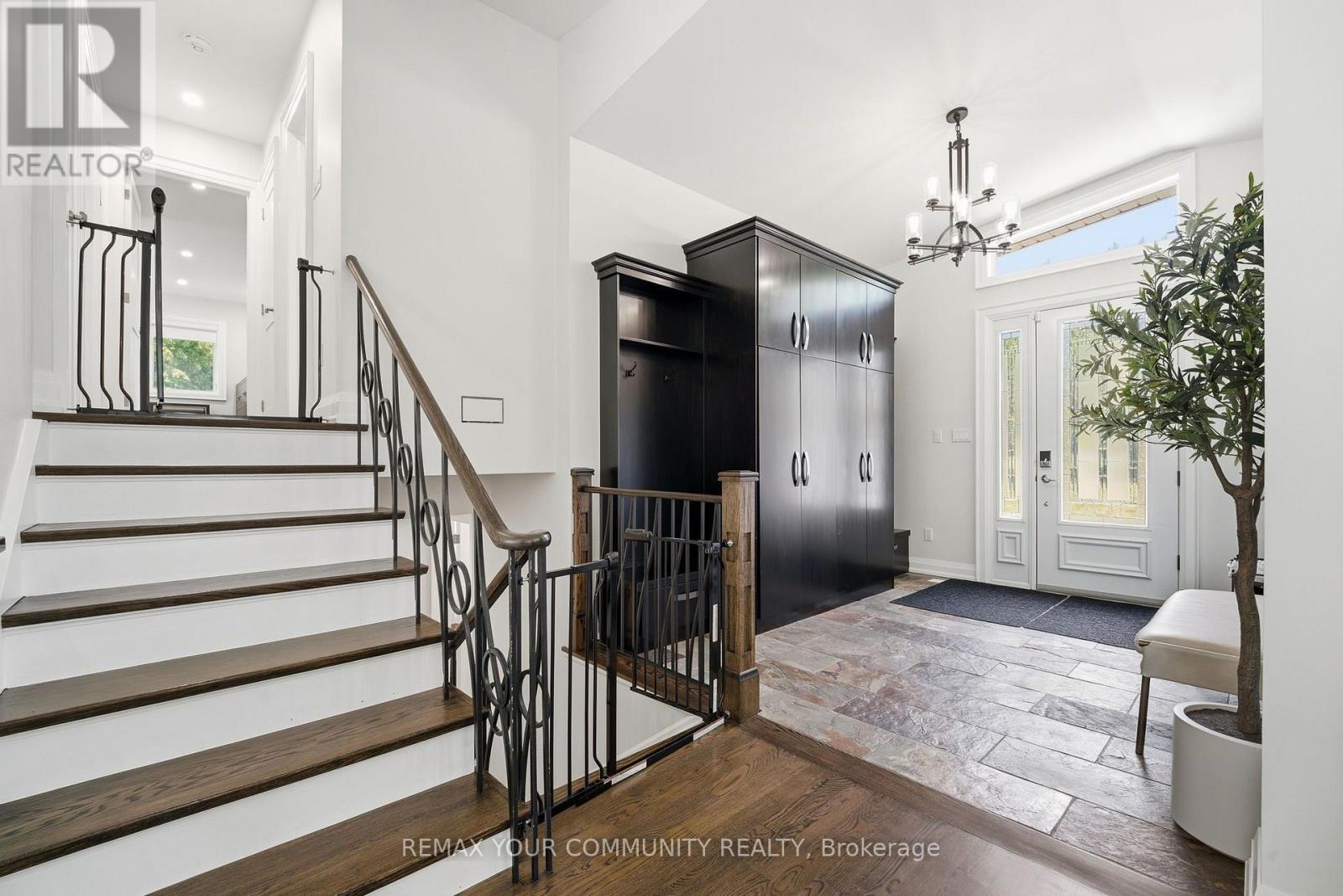 35 IDLESWIFT DRIVE - 9