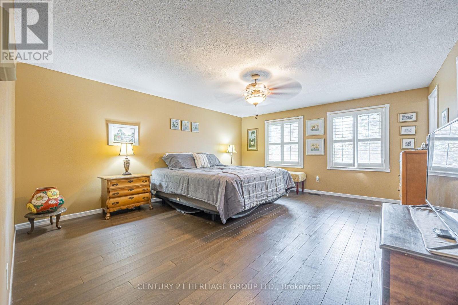 25 GRANT COURT - 18