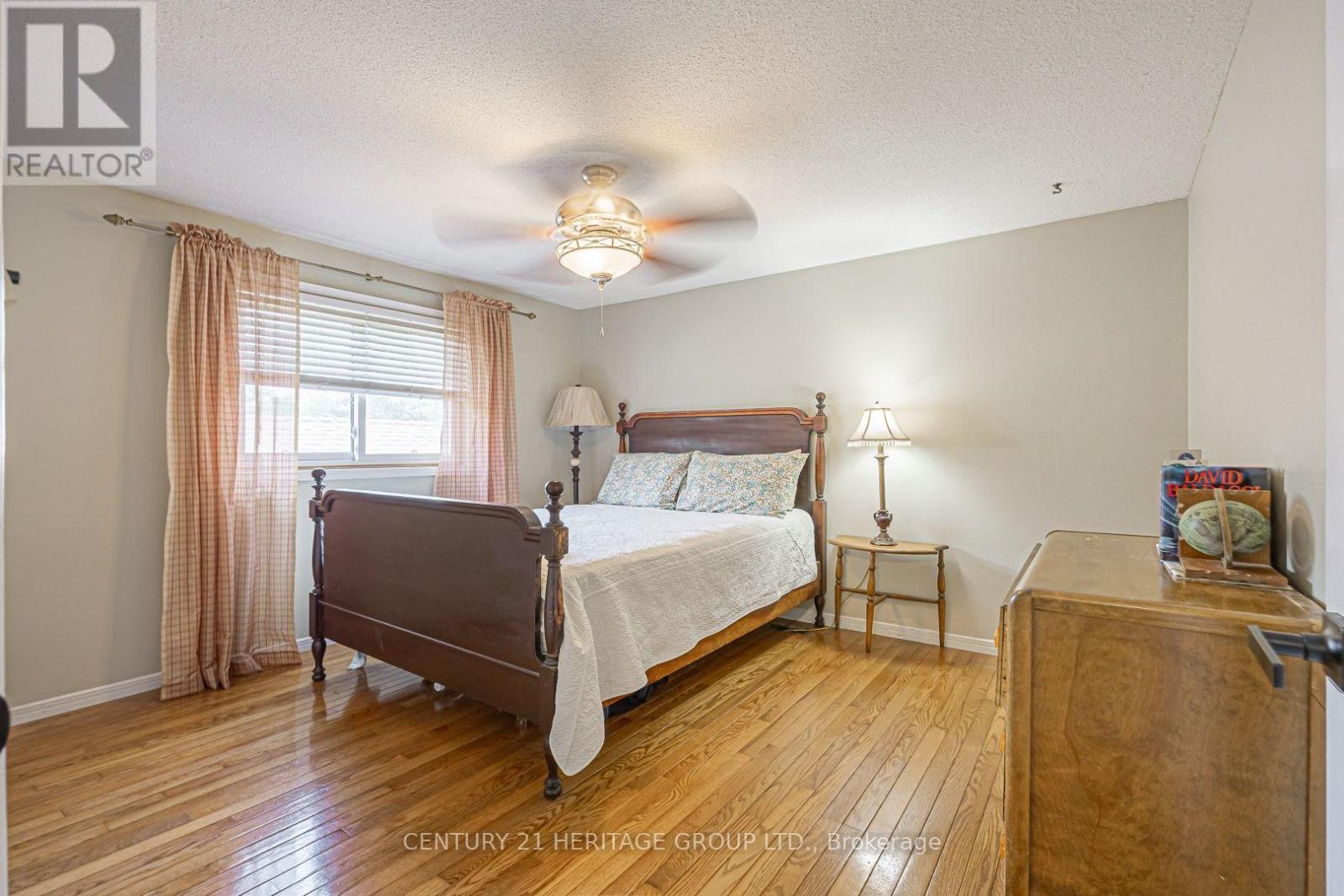 25 GRANT COURT - 21