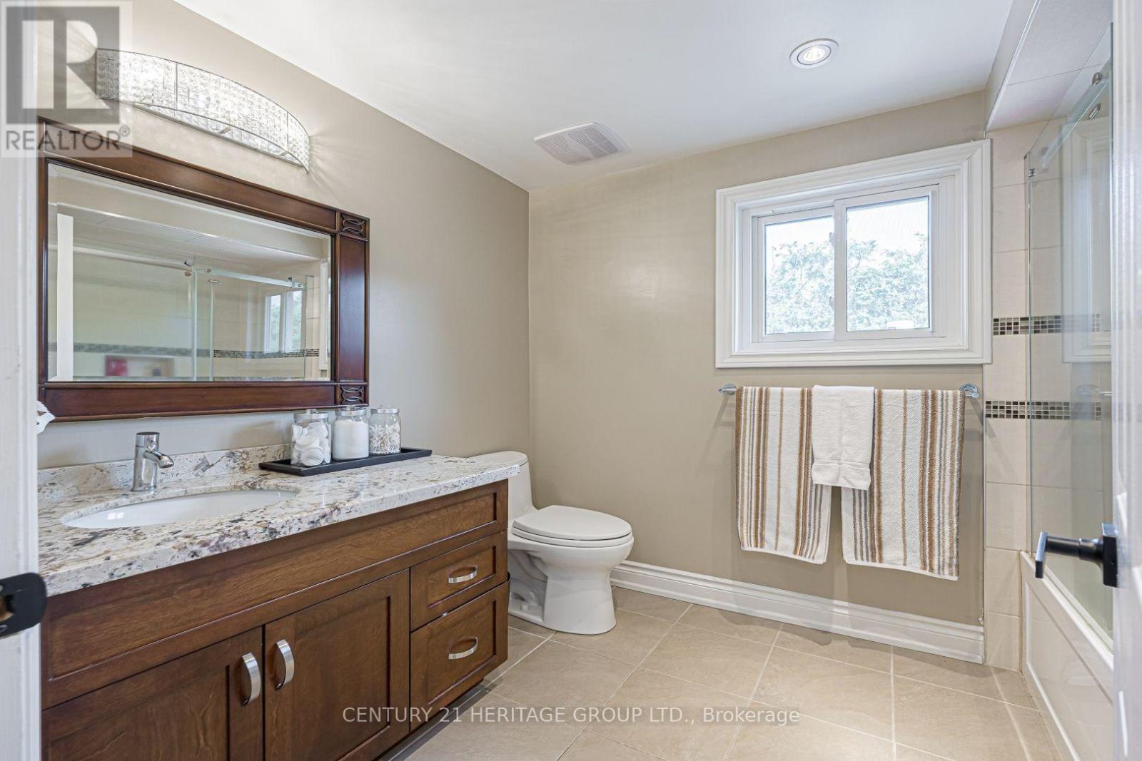 25 GRANT COURT - 22