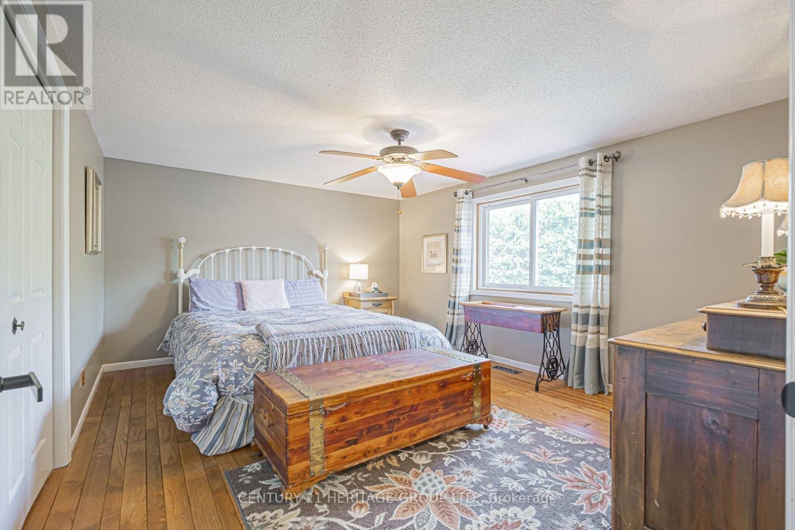 25 GRANT COURT - 24