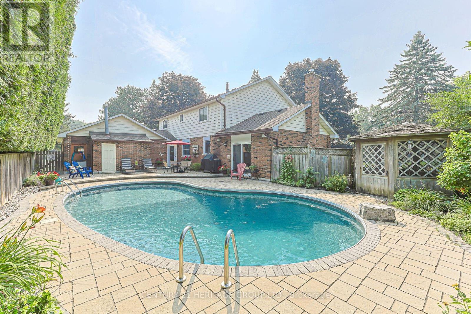 25 GRANT COURT - 25