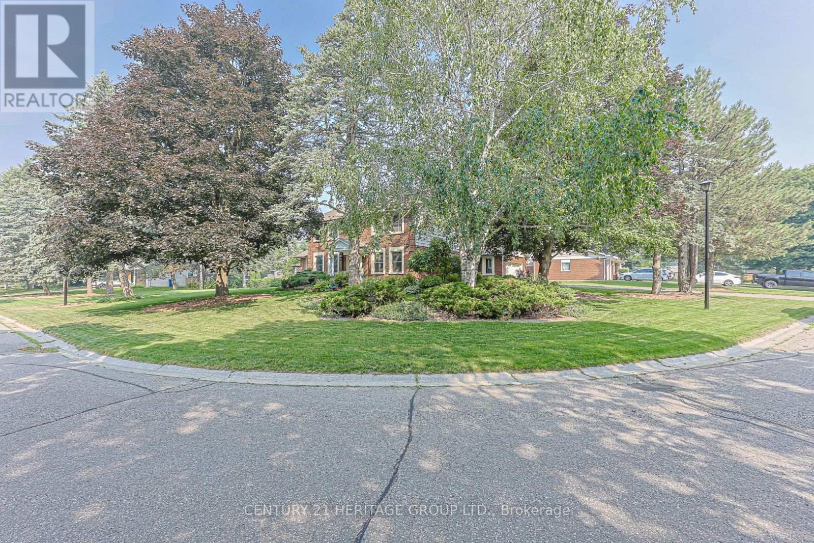 25 GRANT COURT - 6