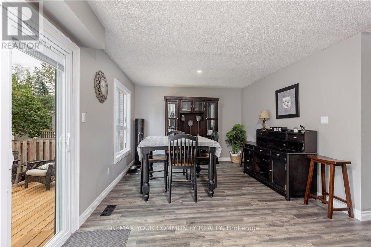 1005 VANCE CRESCENT - Image 13