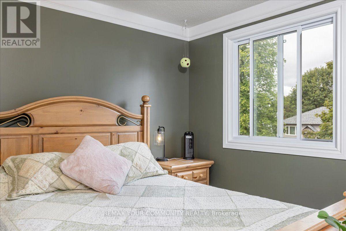 1005 VANCE CRESCENT - Image 17
