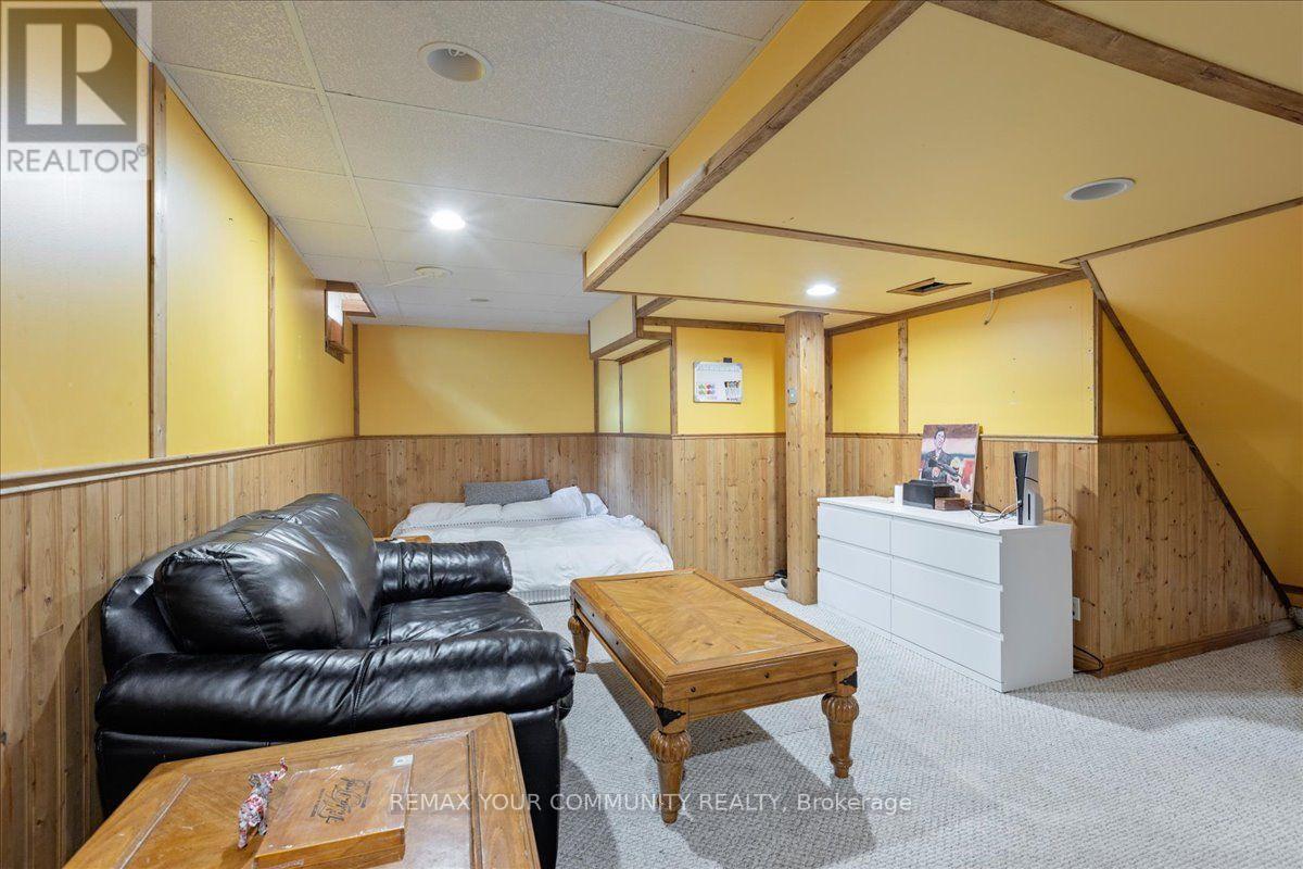 1005 VANCE CRESCENT - Image 23