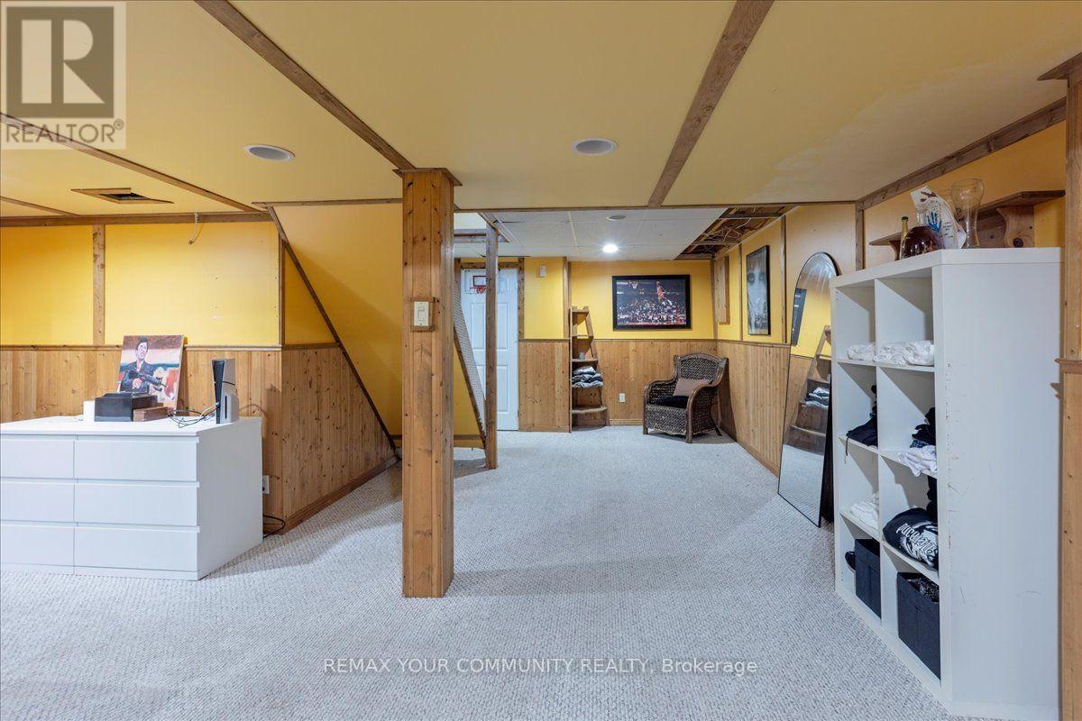 1005 VANCE CRESCENT - Image 24