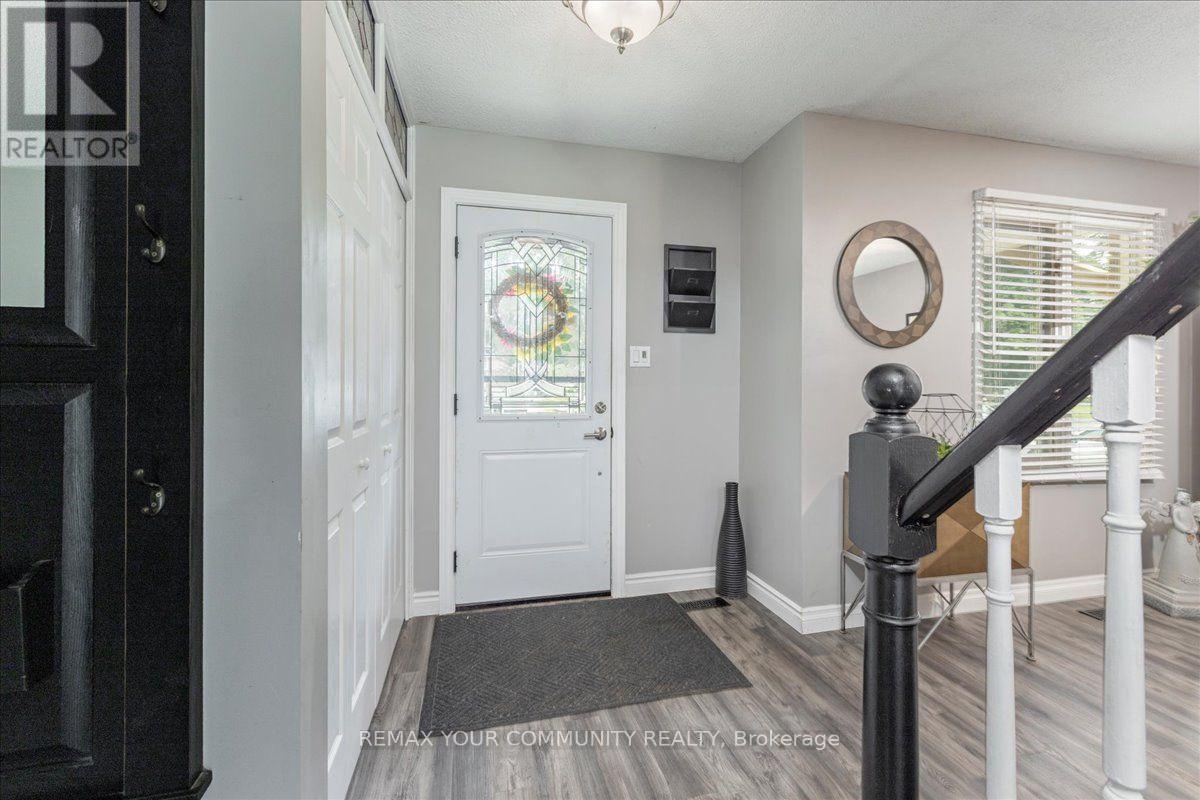 1005 VANCE CRESCENT - Image 4