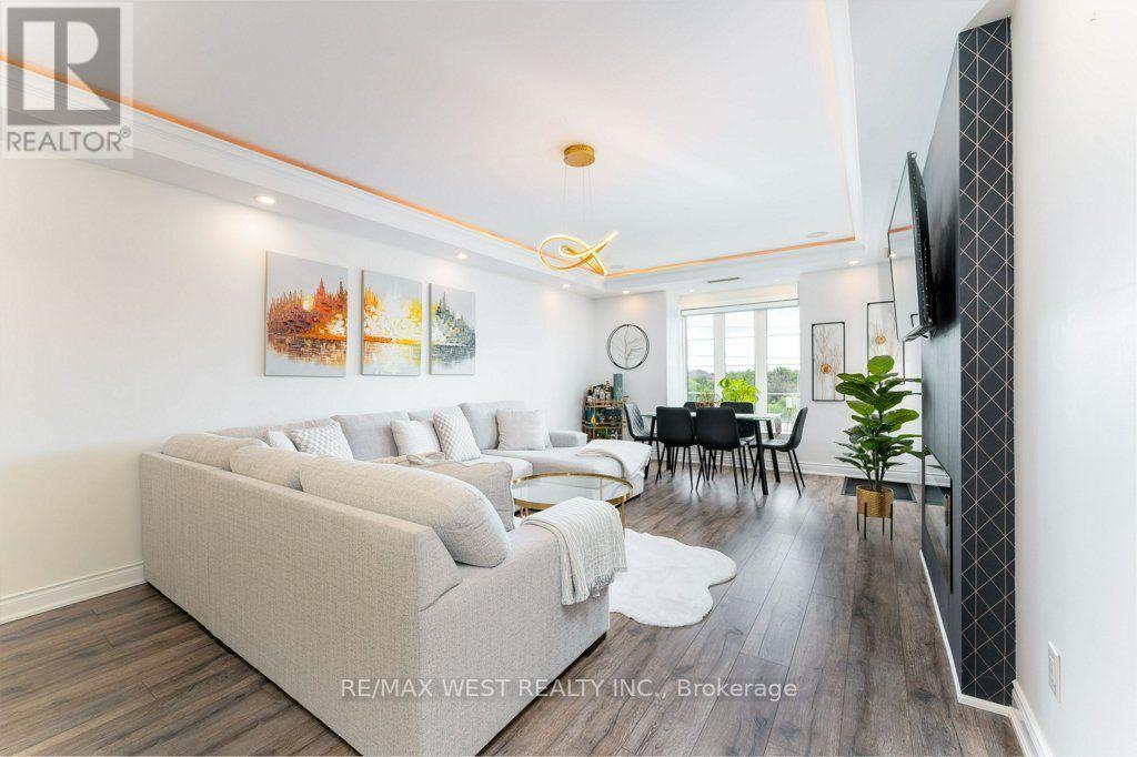 #PH 413 4620 HIGHWAY 7 AVENUE - 7