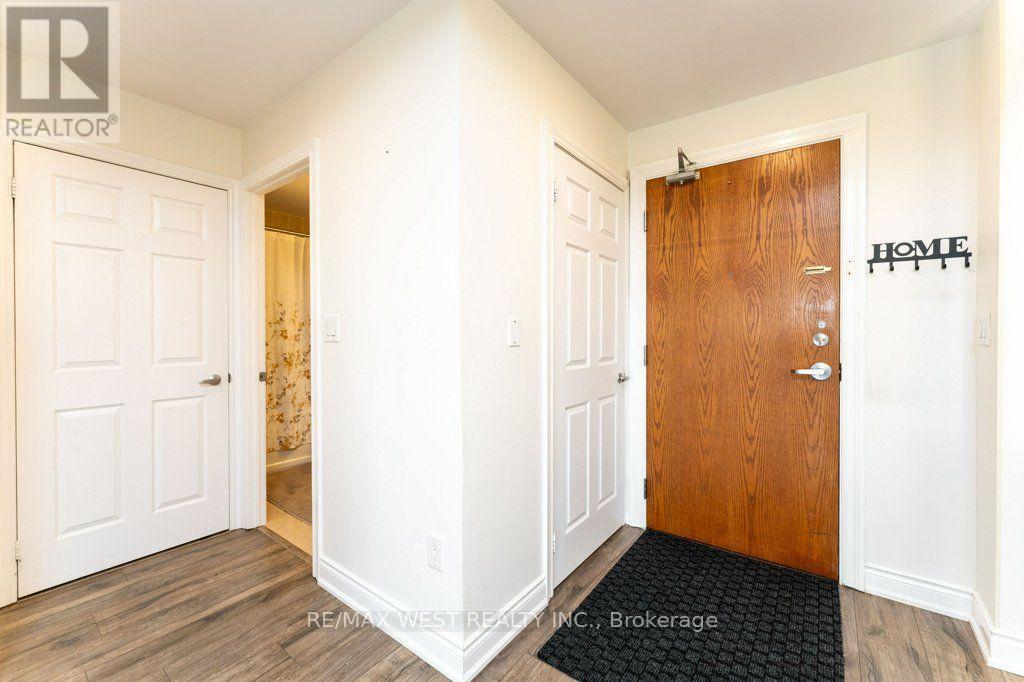 #PH 413 4620 HIGHWAY 7 AVENUE - 9