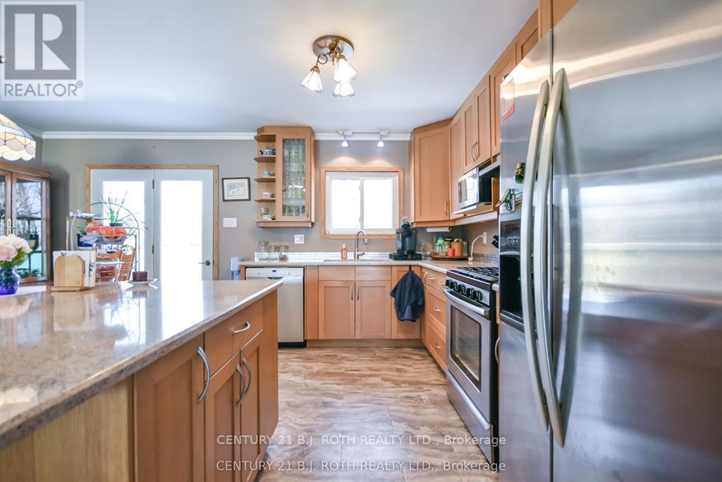 8 SANDRA DRIVE - Image 14