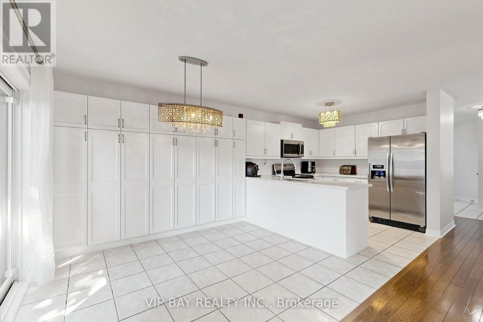 77 AMBERVIEW DRIVE - 11