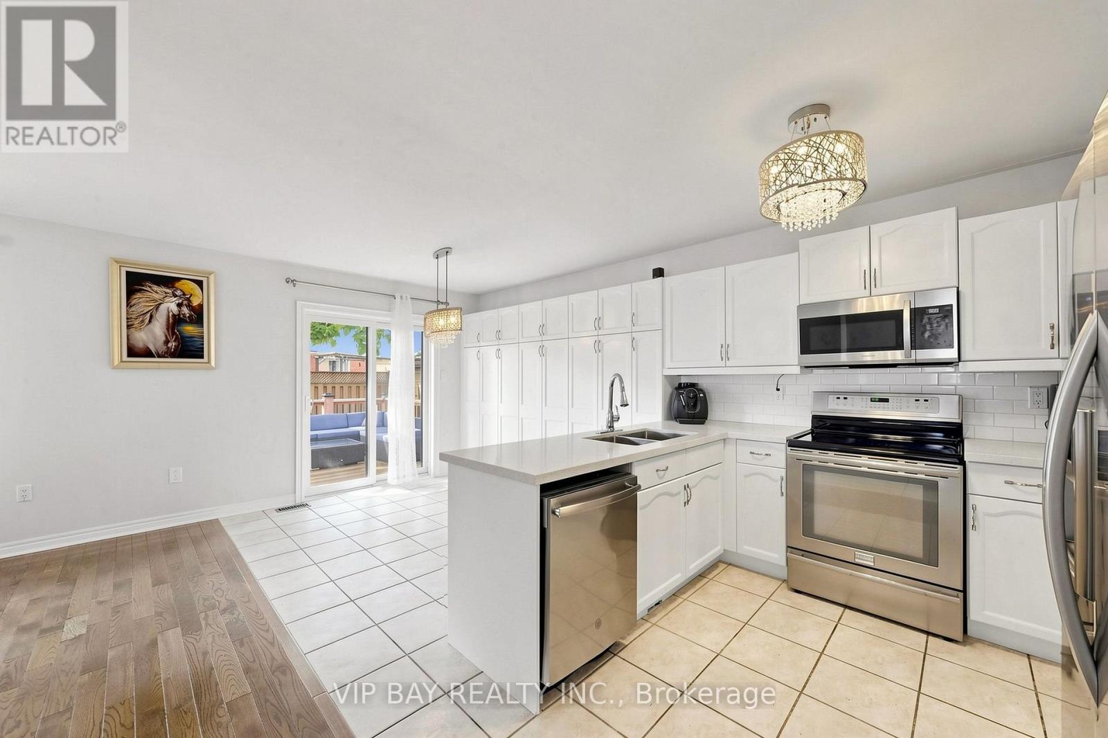 77 AMBERVIEW DRIVE - 15