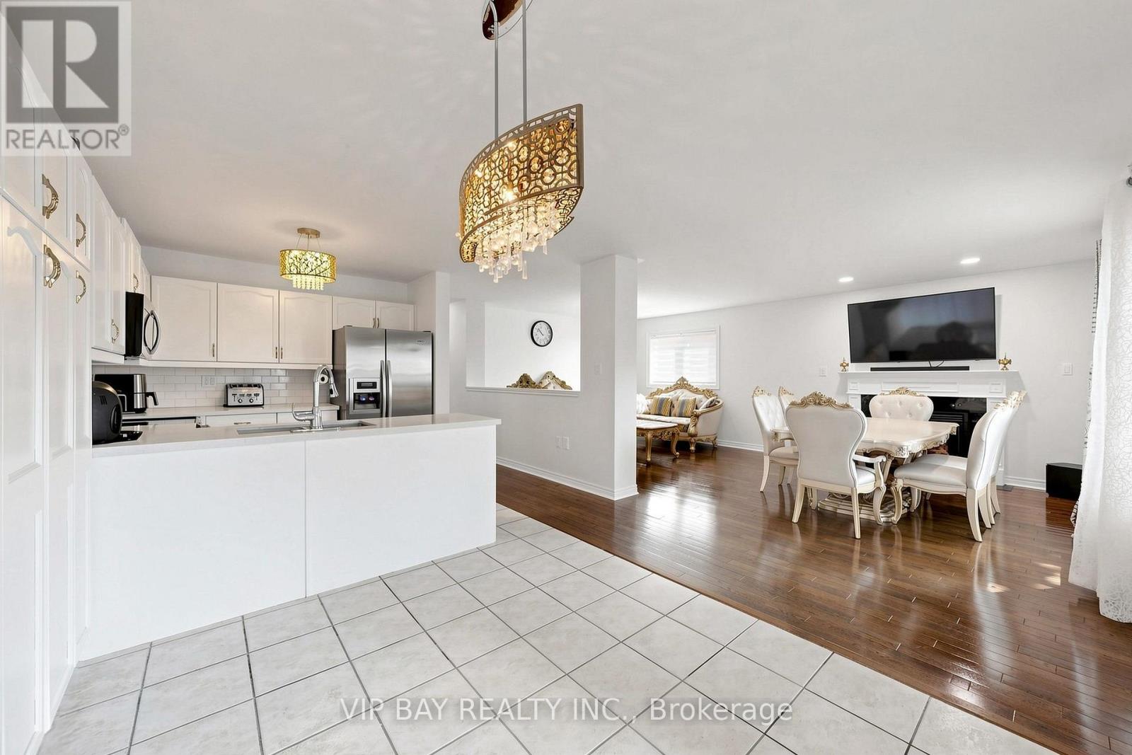 77 AMBERVIEW DRIVE - 13