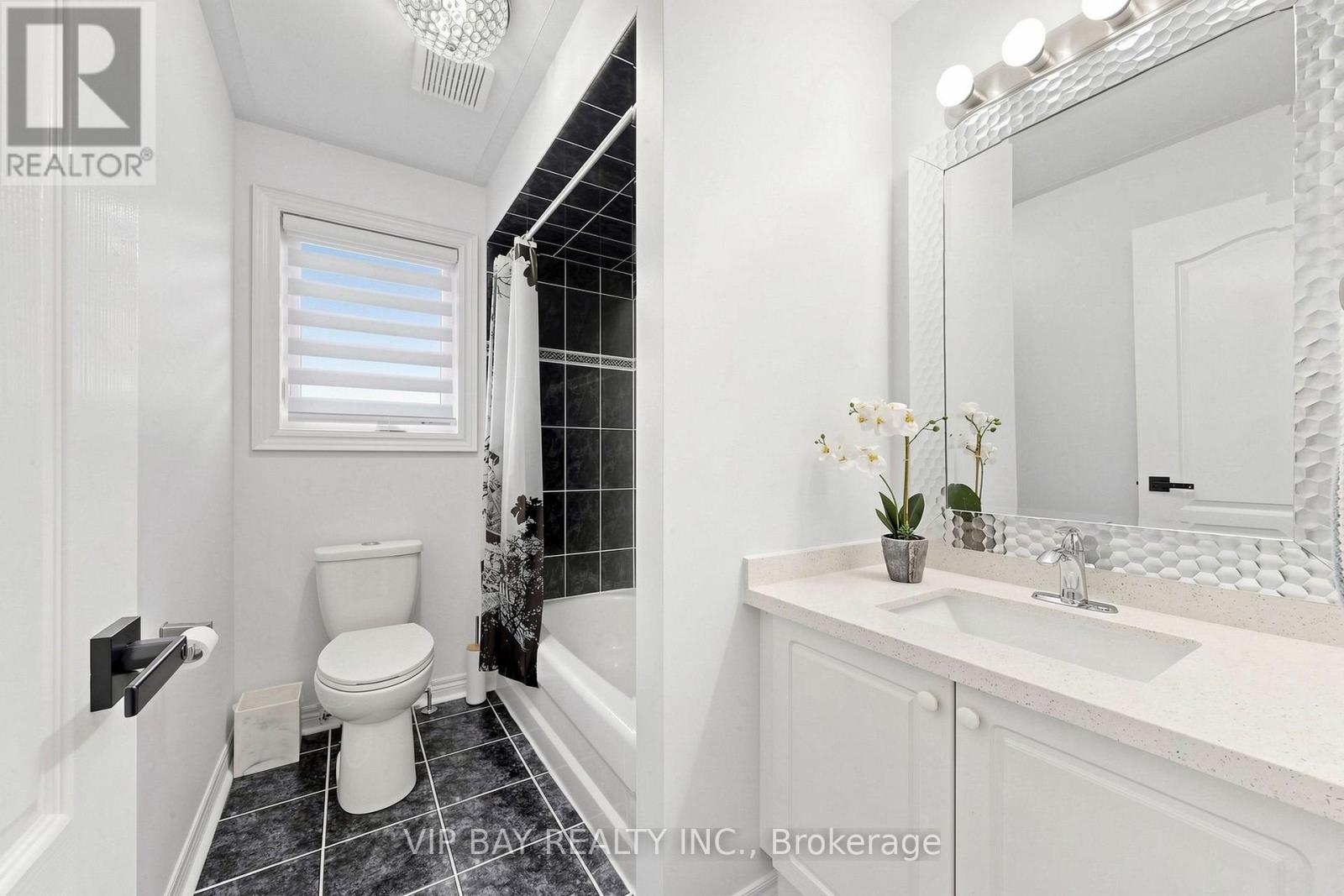 77 AMBERVIEW DRIVE - 30