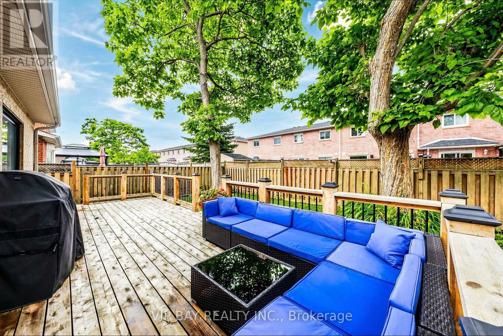 77 AMBERVIEW DRIVE - 42