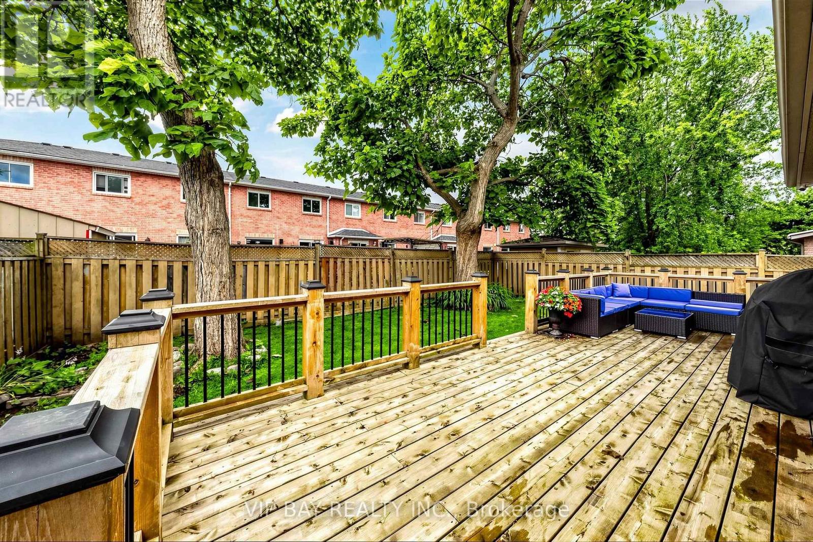 77 AMBERVIEW DRIVE - 43