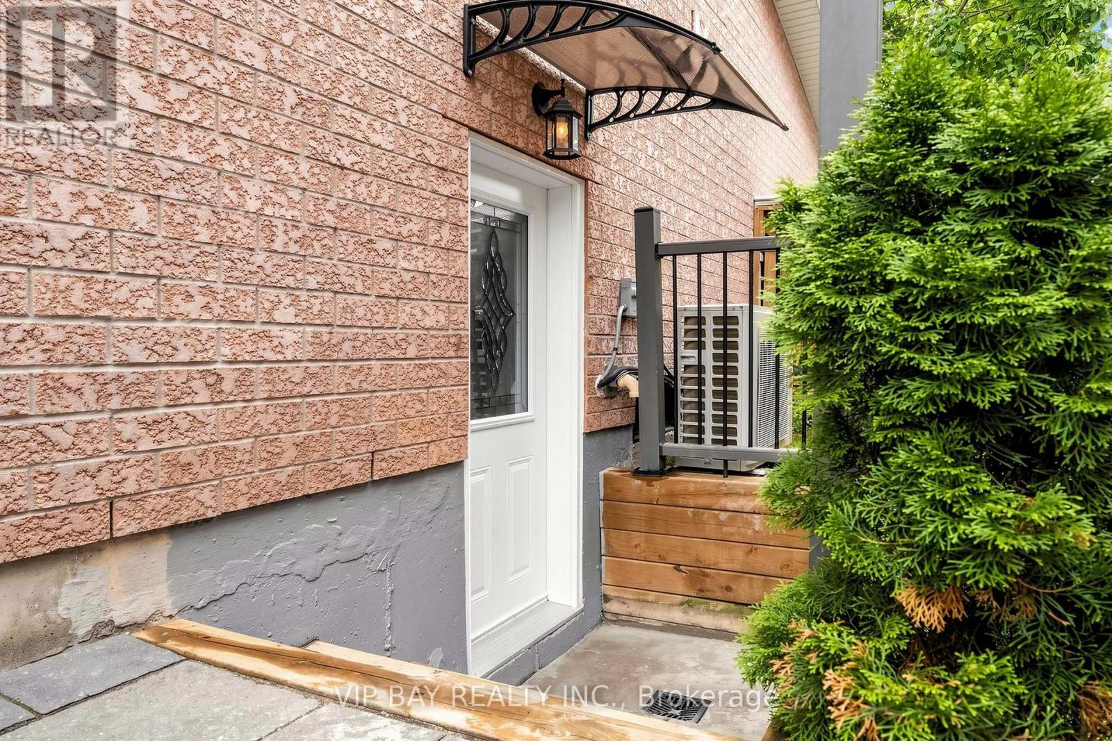 77 AMBERVIEW DRIVE - 50