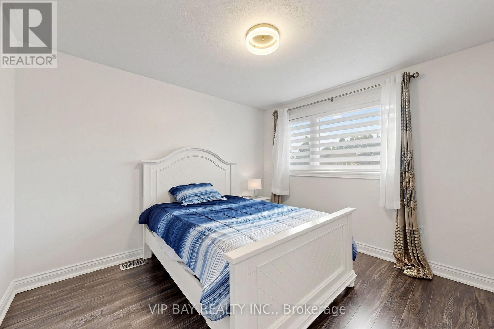 77 AMBERVIEW DRIVE - 26