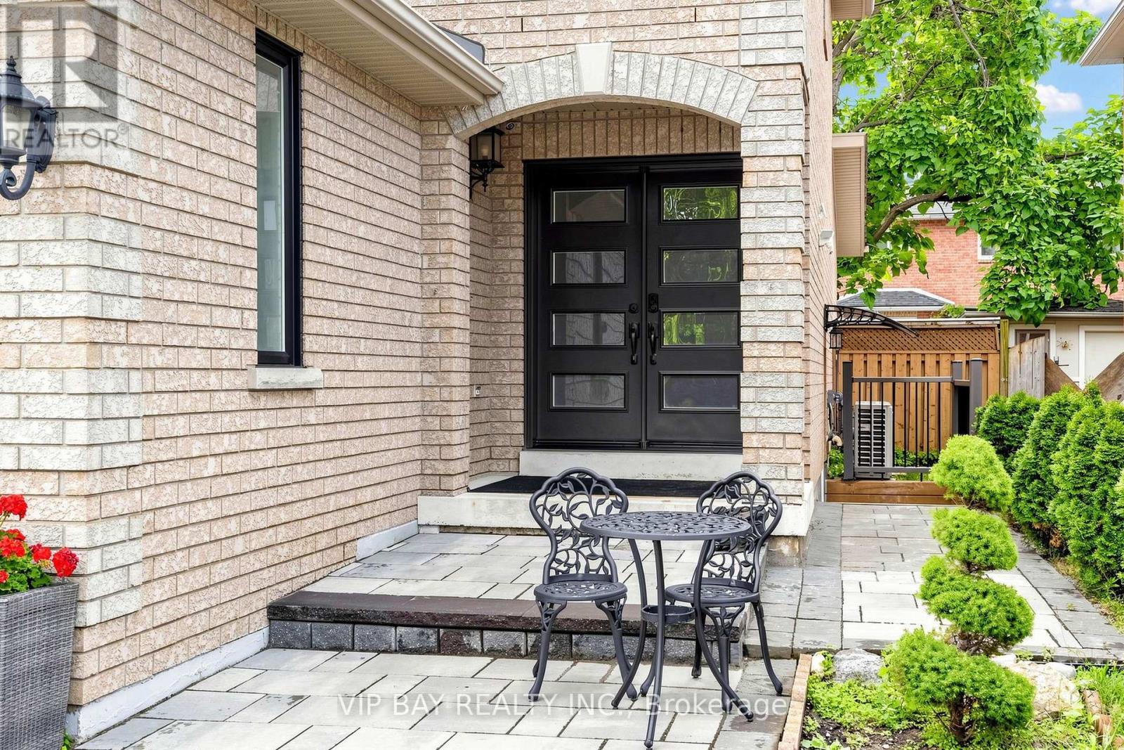 77 AMBERVIEW DRIVE - 3