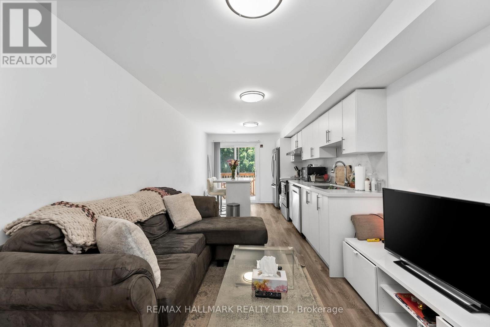 123 LANSDOWNE AVENUE - 12