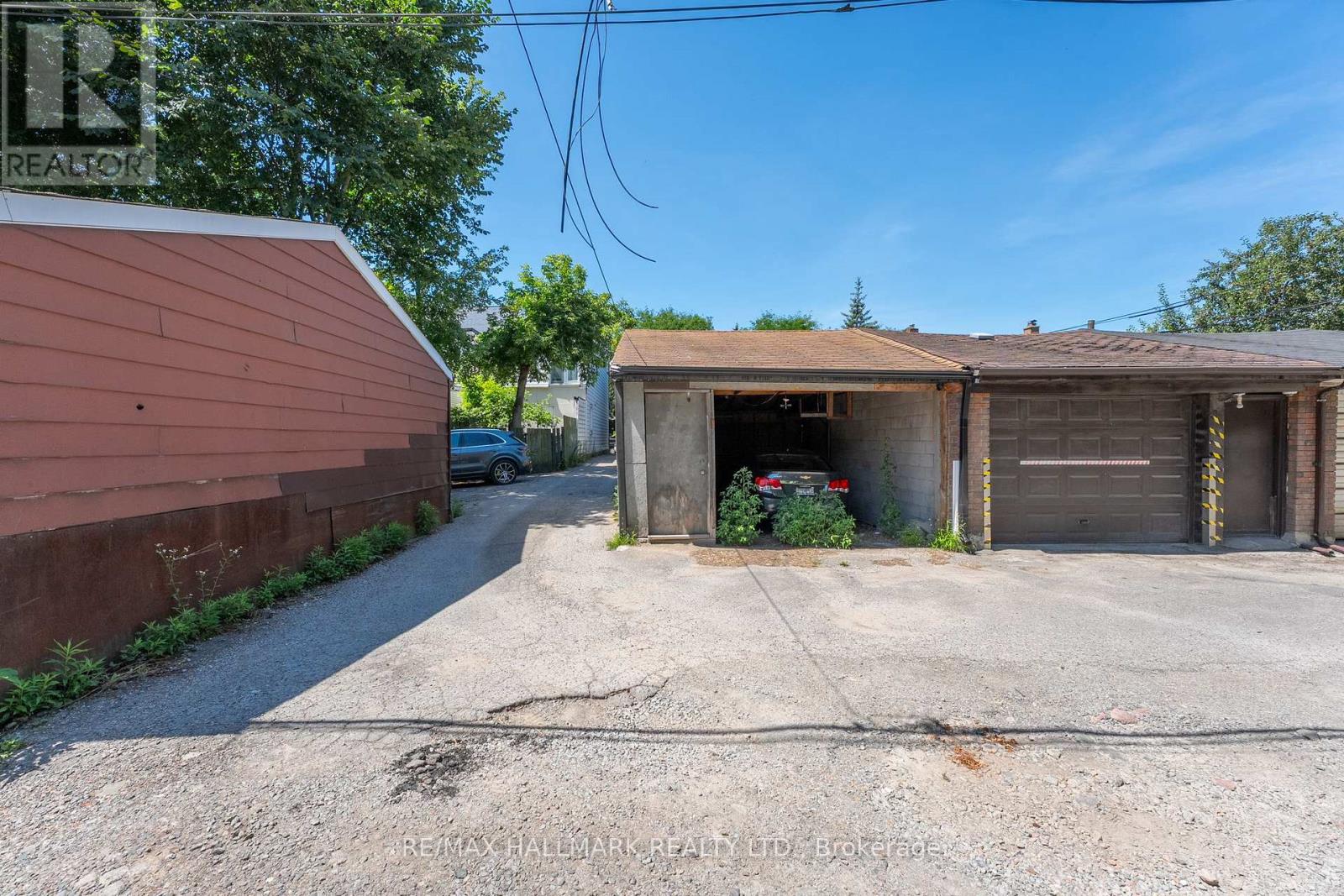 123 LANSDOWNE AVENUE - 35