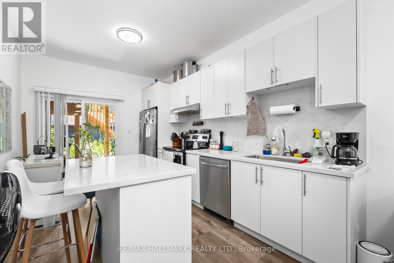 123 LANSDOWNE AVENUE - 4