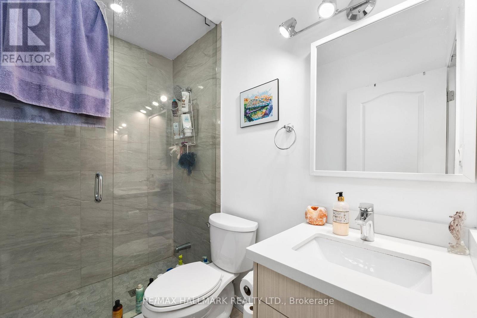 123 LANSDOWNE AVENUE - 9