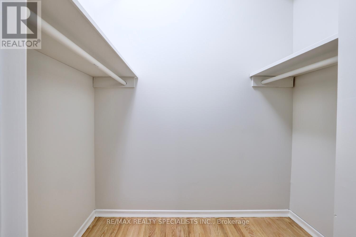 2390 PYRAMID CRESCENT - Image 22