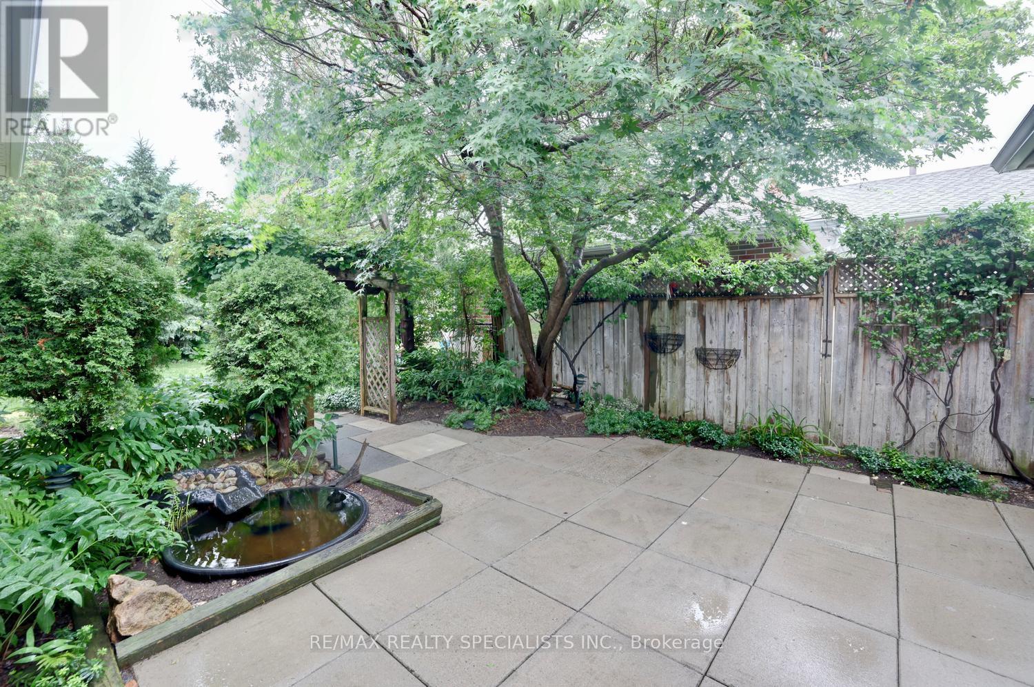 2390 PYRAMID CRESCENT - Image 38