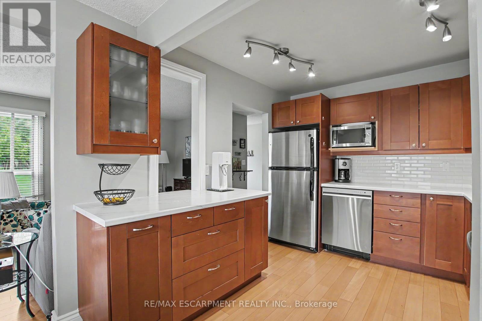 #4 661 FRANCIS ROAD - 9