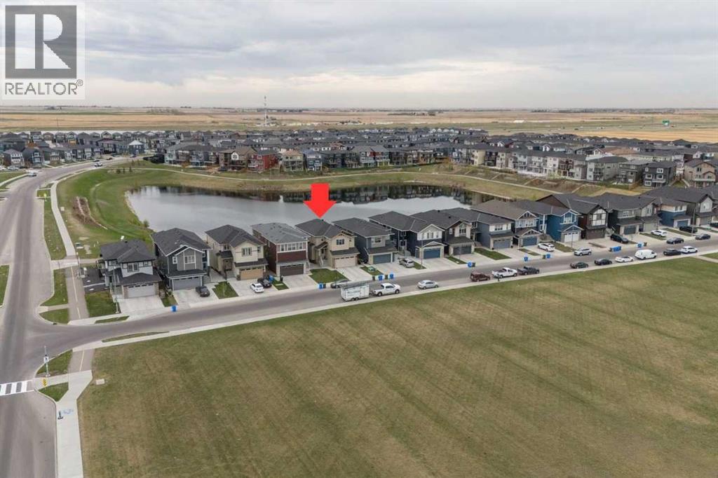 375 Corner Meadows Avenue NE - 2