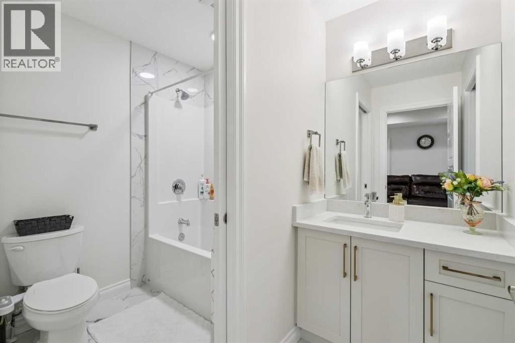 375 Corner Meadows Avenue NE - 36