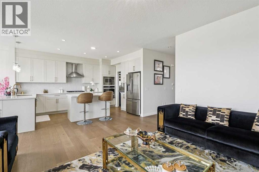 375 Corner Meadows Avenue NE - 10