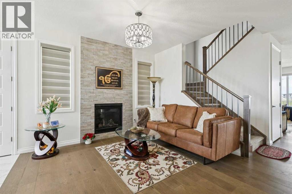 375 Corner Meadows Avenue NE - 5
