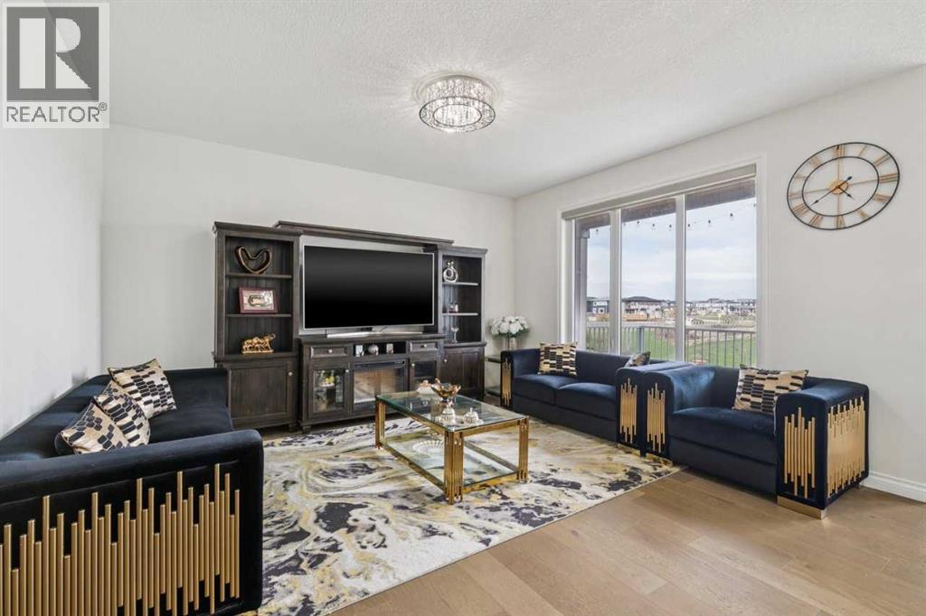 375 Corner Meadows Avenue NE - 8