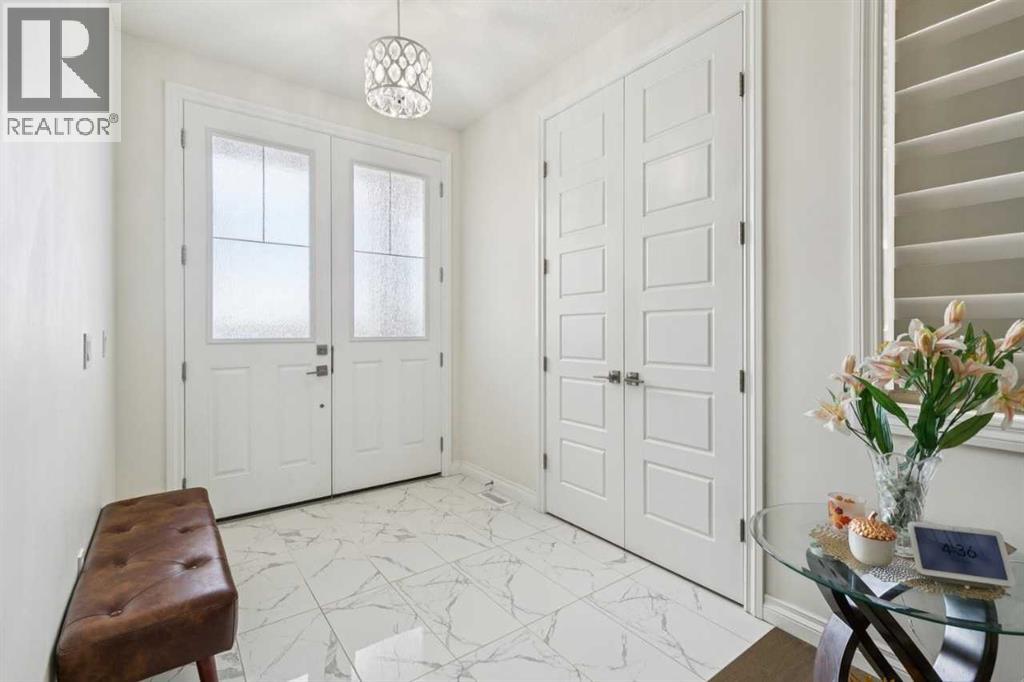375 Corner Meadows Avenue NE - 4